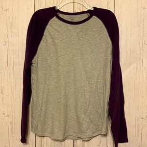 Men’s Gap long sleeve baseball tee gray/purple